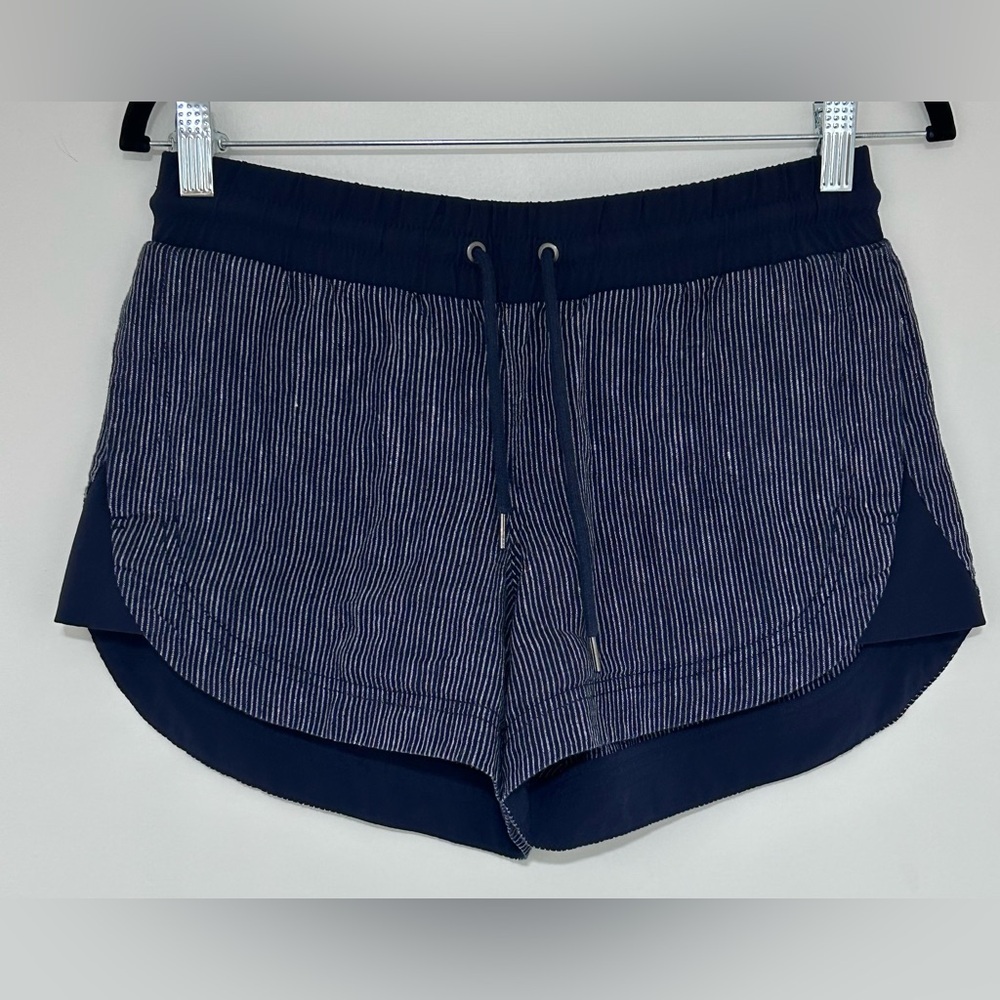 Athleta Blue and White Striped Beachside Bali Linen Shorts Size 2